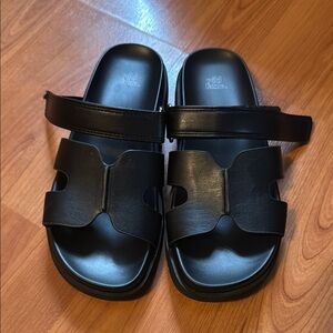 Wild Fable Black Slide Sandals